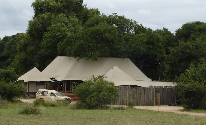tented-and-safari-lodges-plus-bush-camps